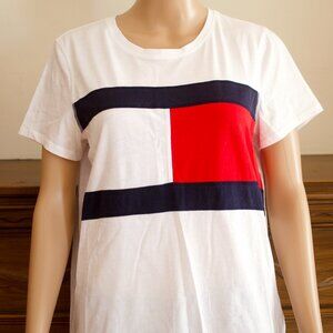 Tommy Hilfiger T-Shirt / Size L / Worn and washed  but good condition